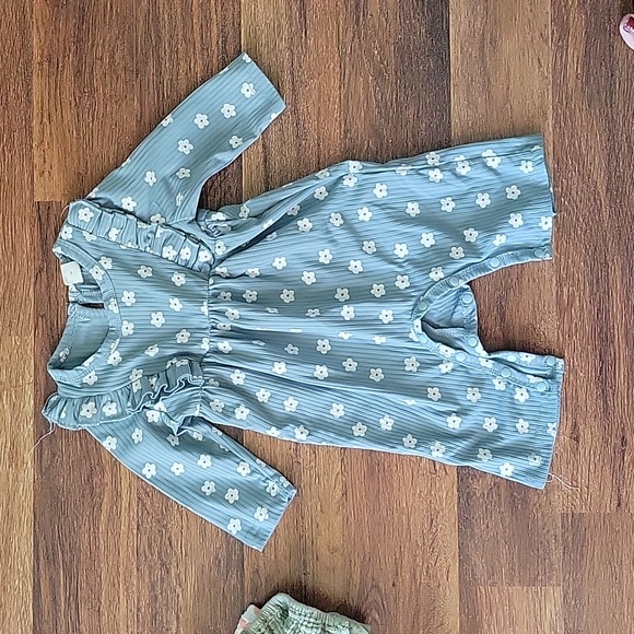3, 1-3M Shein Rompers - Picture 4 of 4